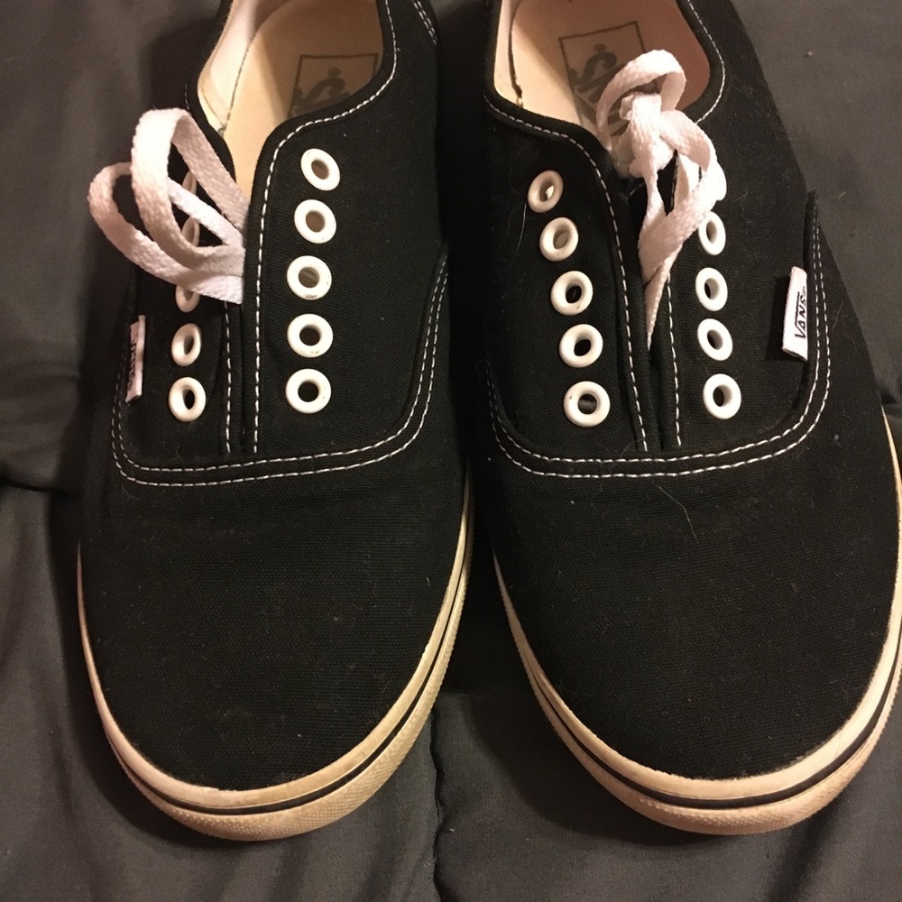 Women’s black vans